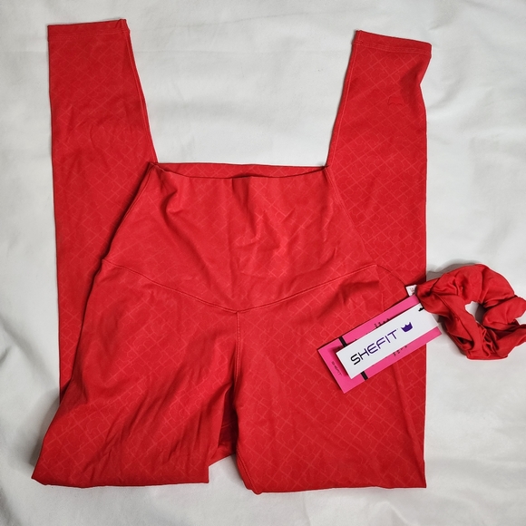 Shefit Boss Leggings Seamless Red High Rise Size Small Style 140003 NWT - Picture 2 of 11
